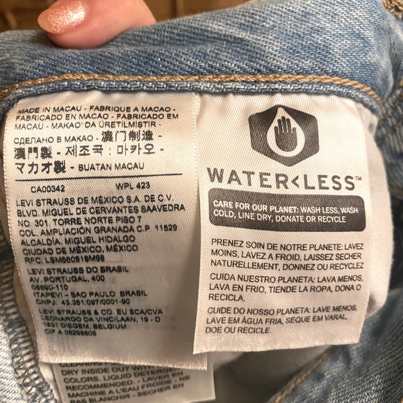 Levi’s High Loose Jean | High Waist Wide Leg Light Wash Denim - Picture 8 of 10